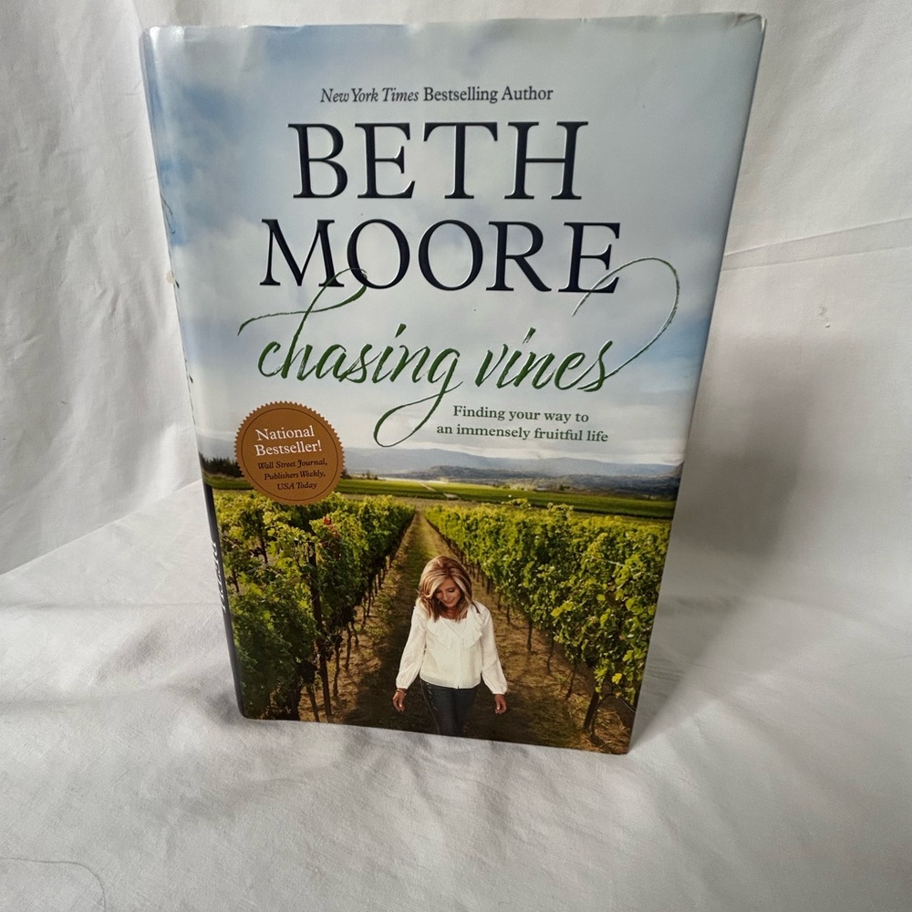 Chasing Vines by Beth Moore - Hardcover Book